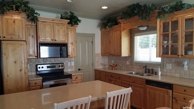 418 Choke Cherry Ln, Providence, UT 84332 — photo 9