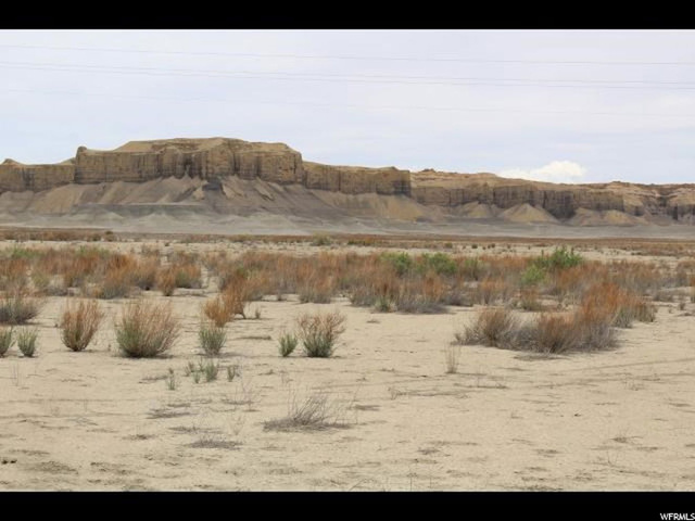 9855 S Highway 24 St E, Caineville, UT 84775 — photo 5