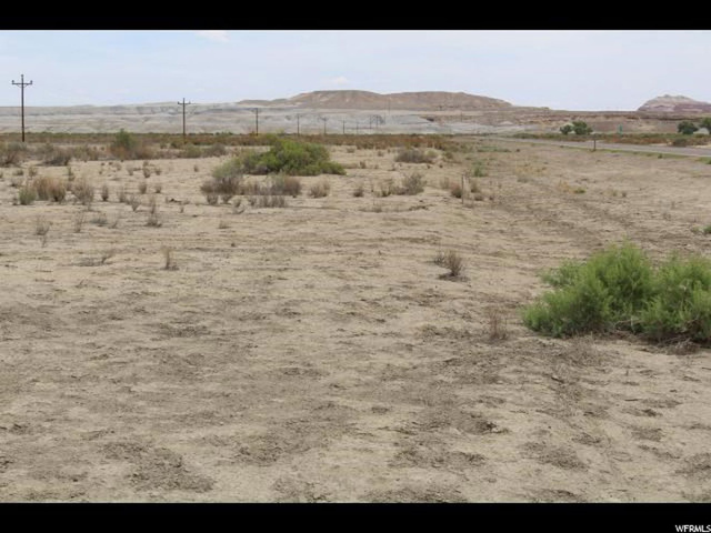 9855 S Highway 24 St E, Caineville, UT 84775 — photo 4