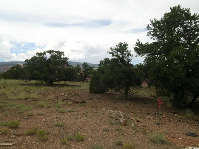 125 N Torrey Breaks Rd E #1, Torrey, UT 84775 — photo 3