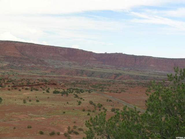 125 N Torrey Breaks Rd E #1, Torrey, UT 84775 — photo 4