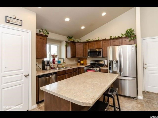 5687 S 3100 W, Roy, UT 84067 — photo 5