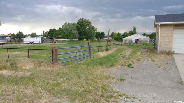 1107 N Main St, Willard, UT 84340 — photo 6