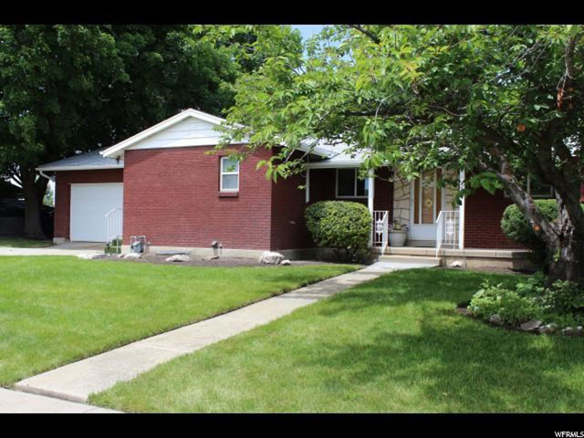 251 E 800 S, Centerville, UT 84014 — photo 2