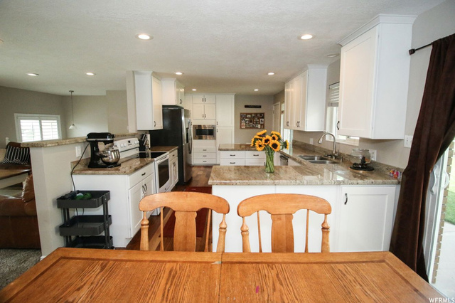2049 S 750 E, Bountiful, UT 84010 — photo 9
