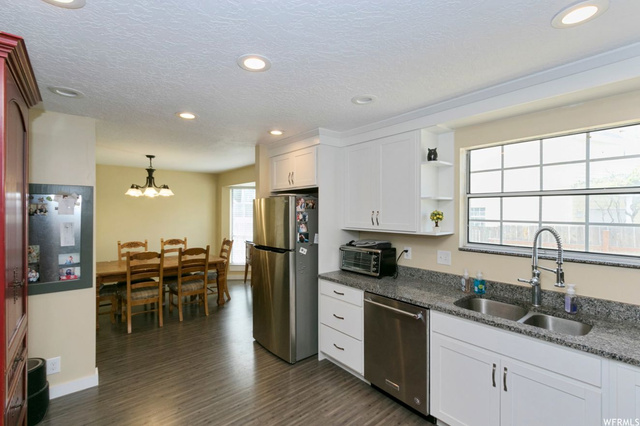 1670 E Ridgemark Dr S, Sandy, UT 84092 — photo 10