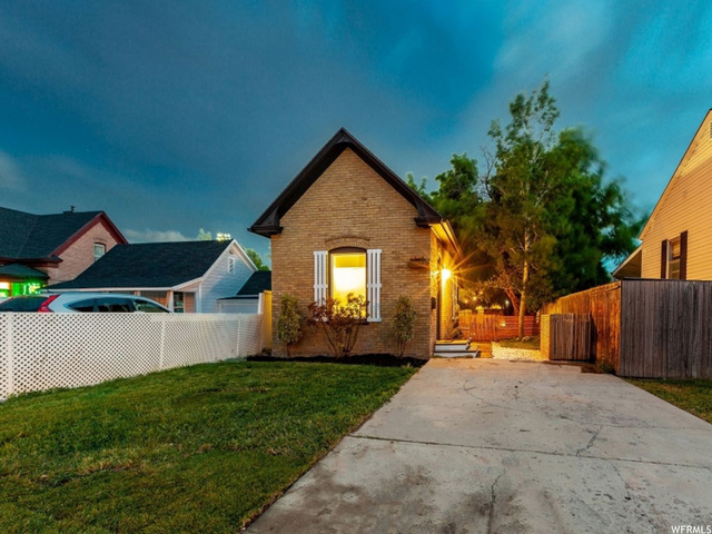 208 E Vine St, Murray, UT 84107 — photo 2