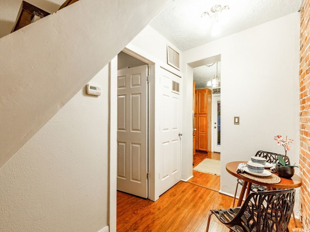 208 E Vine St, Murray, UT 84107 — photo 9
