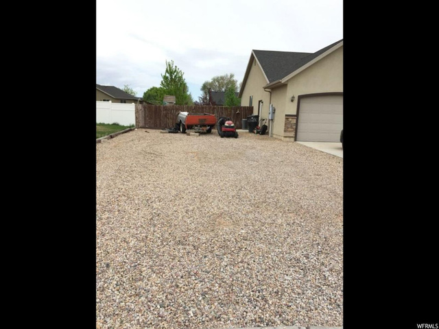 187 E 1150 S, Vernal, UT 84078 — photo 2