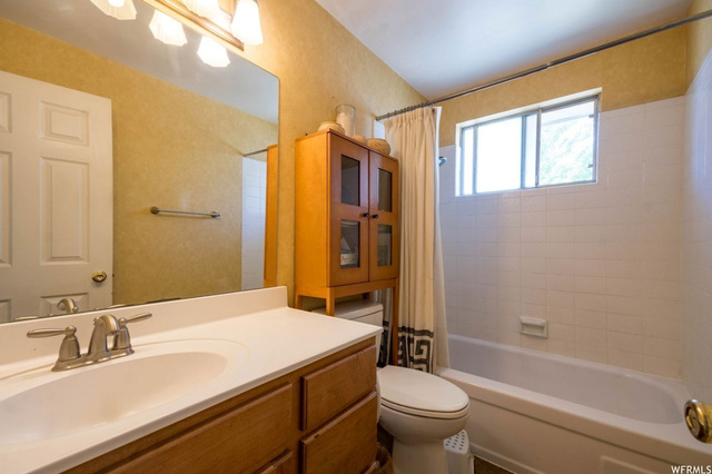 8431 S 1575 E, Sandy, UT 84093 — photo 12