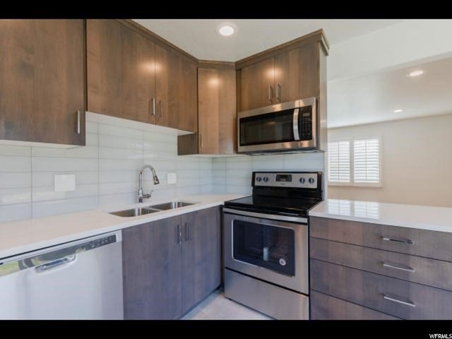 409 E 10185 S, Sandy, UT 84070 — photo 8