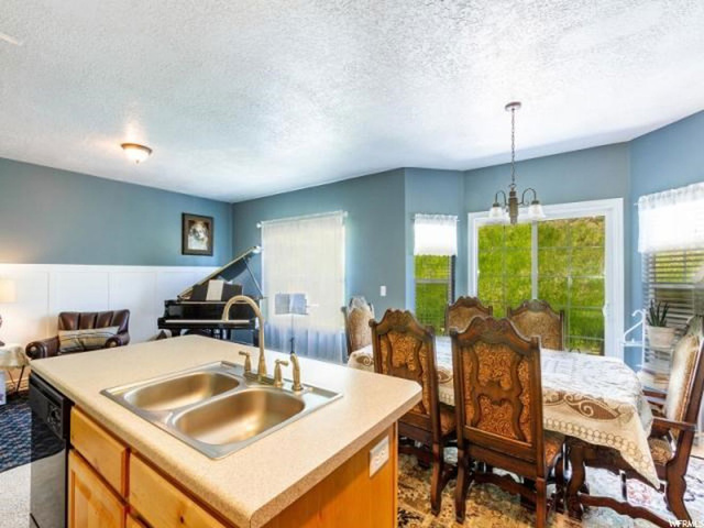2004 E Stoneleigh Dr, Draper, UT 84020 — photo 11