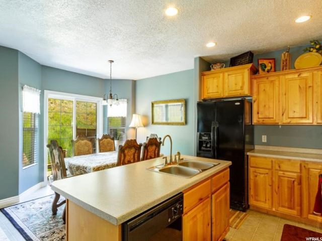 2004 E Stoneleigh Dr, Draper, UT 84020 — photo 8