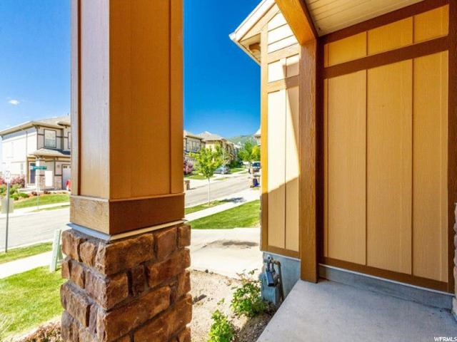 2004 E Stoneleigh Dr, Draper, UT 84020 — photo 2