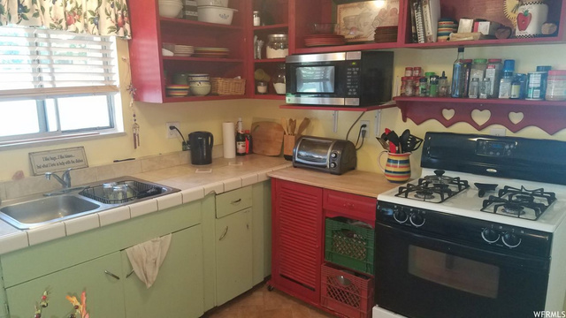550 E 300 S, Hyrum, UT 84319 — photo 9