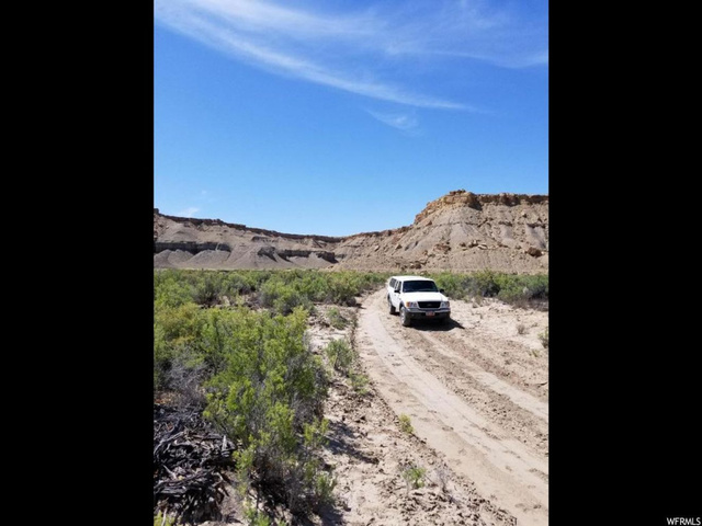 1750 N 7650 E, Caineville, UT 84775 — photo 3