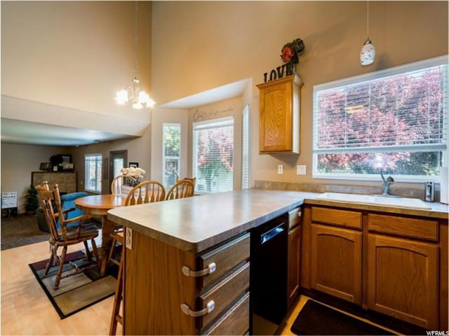 588 W 3300 S, Syracuse, UT 84075 — photo 9