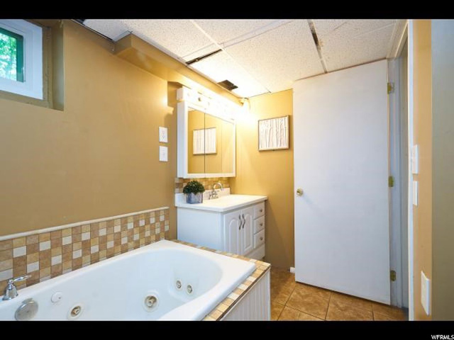 155 W 300 N, Bountiful, UT 84010 — photo 11