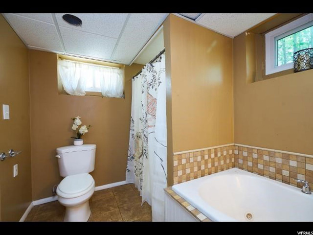 155 W 300 N, Bountiful, UT 84010 — photo 12