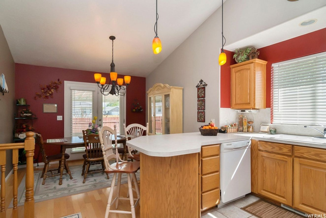 1076 W 1875 N, Clinton, UT 84015 — photo 8