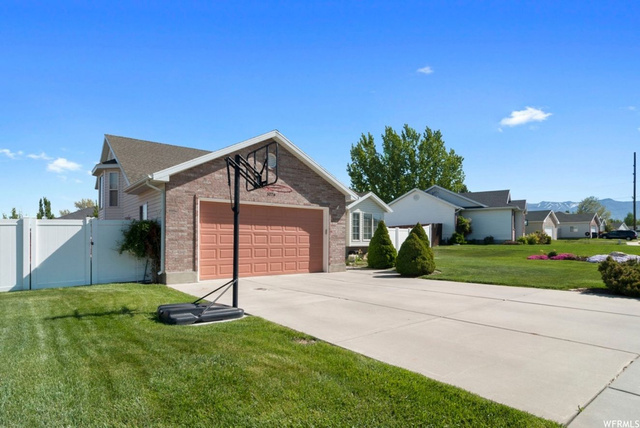 1076 W 1875 N, Clinton, UT 84015 — photo 3
