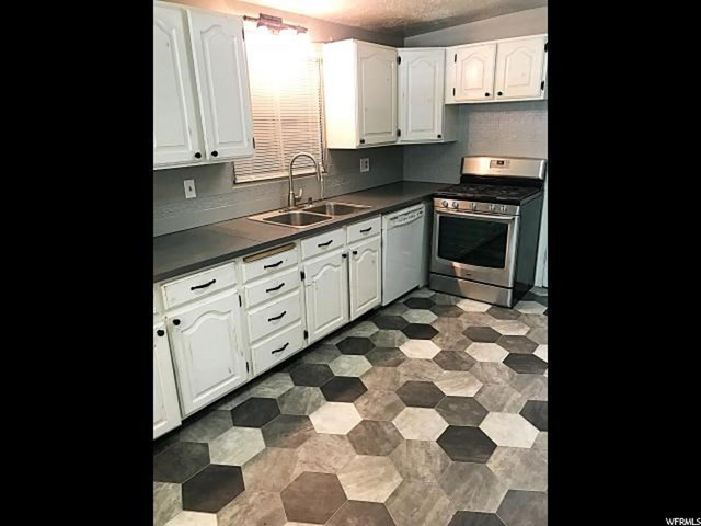 4361 S 900 E, South Ogden, UT 84403 — photo 2