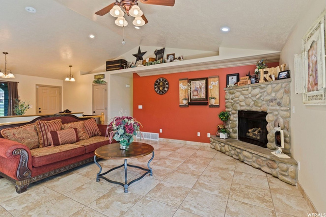 838 S 100 W, Mona, UT 84645 — photo 4