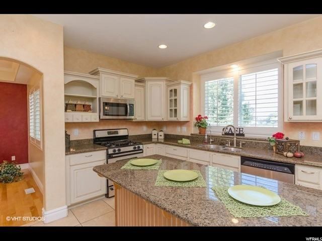 1319 N 2090 W, Clinton, UT 84015 — photo 7