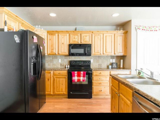 382 S 1320 E, Hyrum, UT 84319 — photo 9