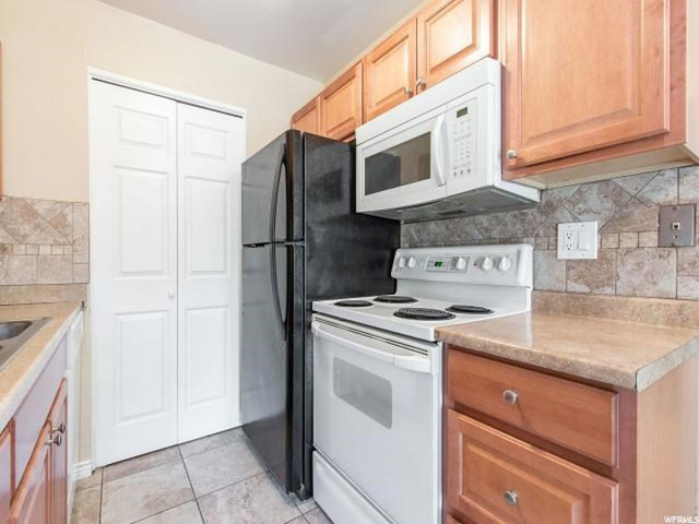 614 E Cobblestone Ln, Midvale, UT 84047 — photo 3