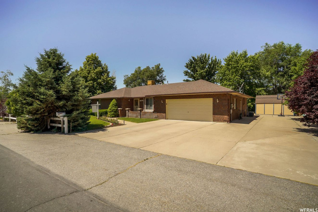 6679 S 1775 E, Uintah, UT 84403 — photo 2