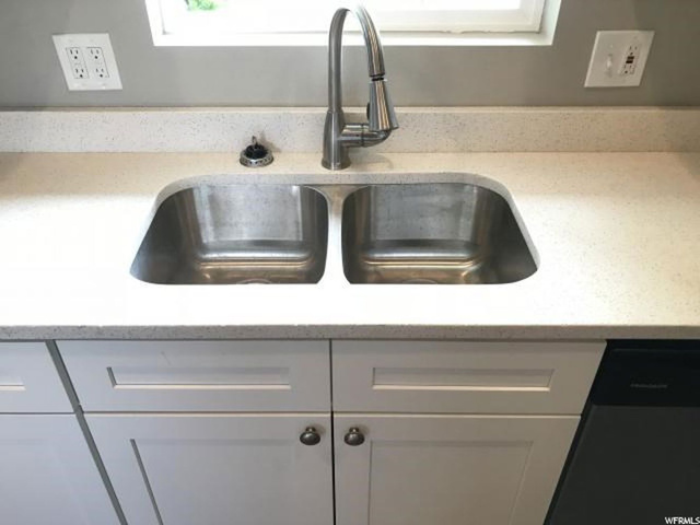 192 W Gordon N, Layton, UT 84041 — photo 6