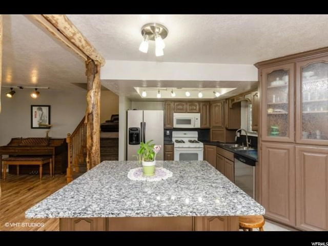 5165 S 2600 W, Roy, UT 84067 — photo 6