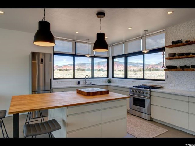 902 E Torrey Breaks Rd N, Torrey, UT 84775 — photo 8