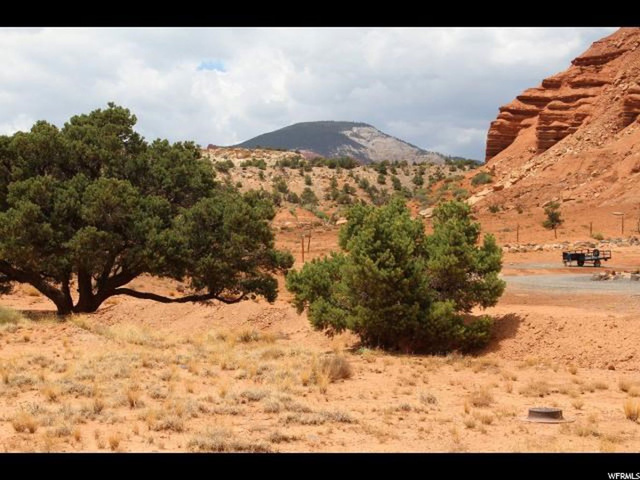488 W Sleeping Rainbow Dr N, Torrey, UT 84775 — photo 3
