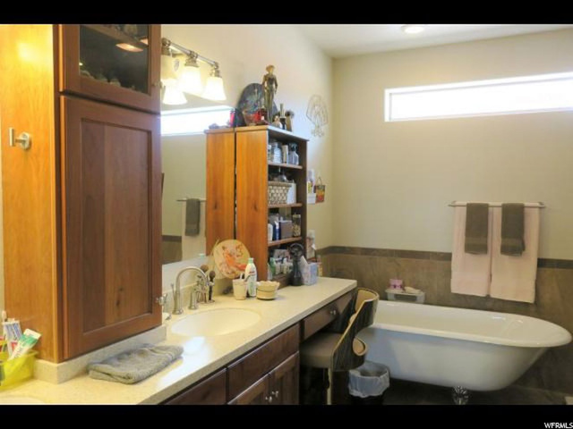 488 W Sleeping Rainbow Dr N, Torrey, UT 84775 — photo 12