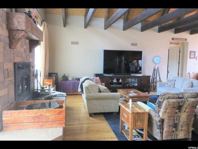 488 W Sleeping Rainbow Dr N, Torrey, UT 84775 — photo 5