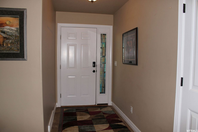 864 Willow Brook Ln, Pleasant View, UT 84404 — photo 8