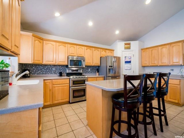 1864 S 350 E, Clearfield, UT 84015 — photo 9