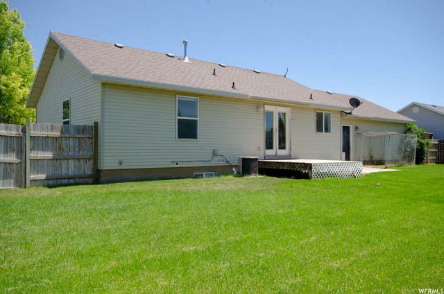 76 S 1250 E, Hyrum, UT 84319 — photo 7