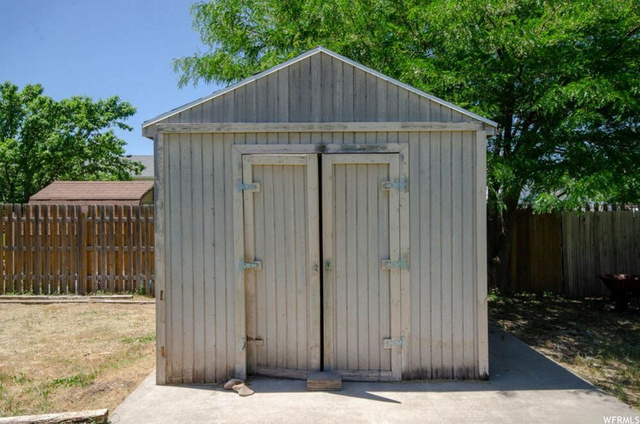 76 S 1250 E, Hyrum, UT 84319 — photo 9