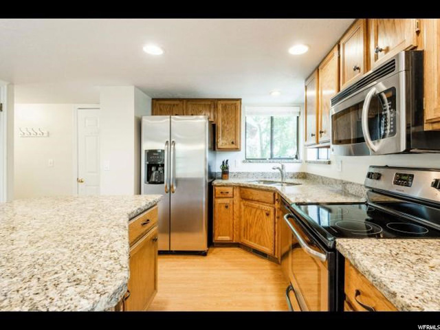 7990 Meadowview Dr, Park City, UT 84098 — photo 8