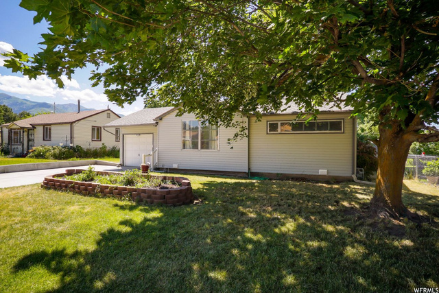 922 Goddard Cir E, Layton, UT 84040 — photo 2