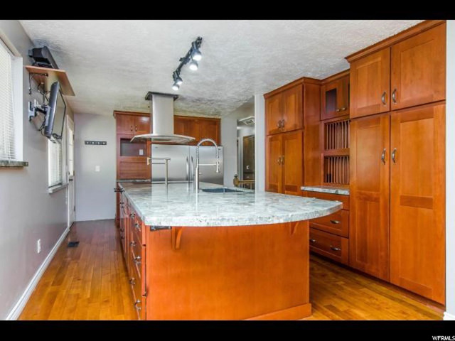 2500 E Vail Cir, Sandy, UT 84093 — photo 6