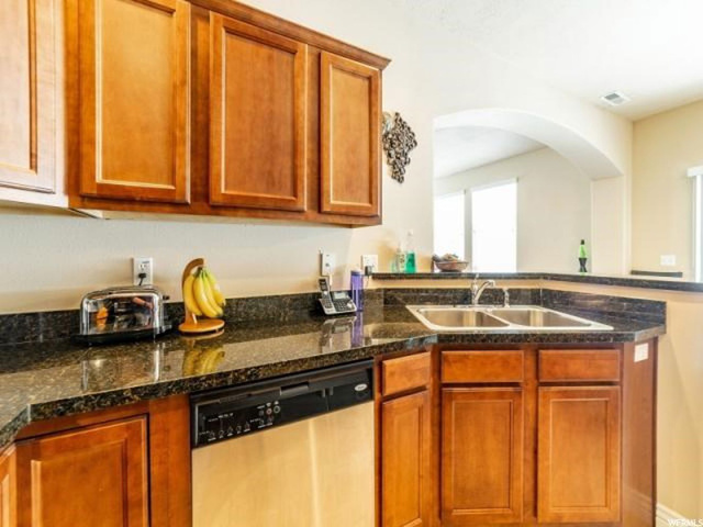 72 E Durham St, Sandy, UT 84070 — photo 12
