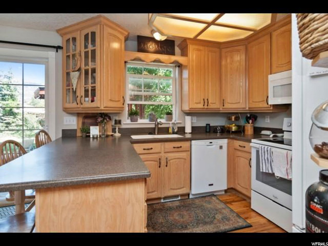 932 N Rainbow Dr, Layton, UT 84041 — photo 10