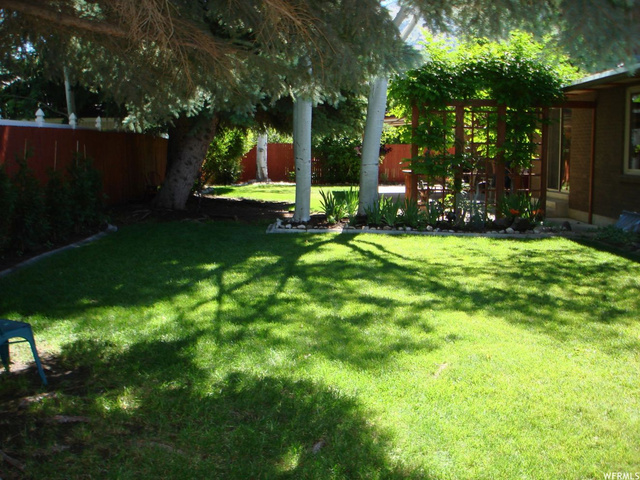747 Mountain View Dr, River Heights, UT 84321 — photo 3