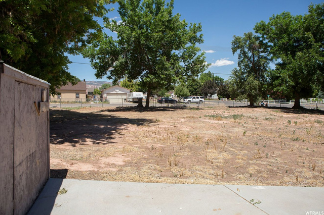 490 E 100 N, Richfield, UT 84701 — photo 6