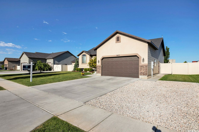 5655 S 4525 W, Hooper, UT 84315 — photo 2