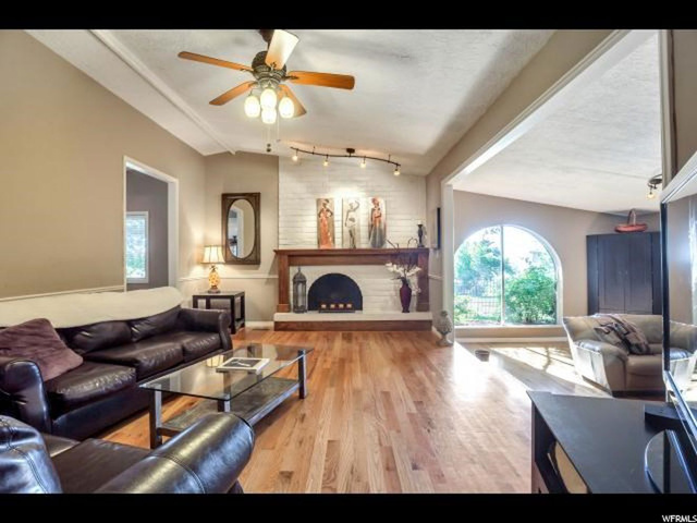 586 E Pheasant Way S, Bountiful, UT 84010 — photo 2